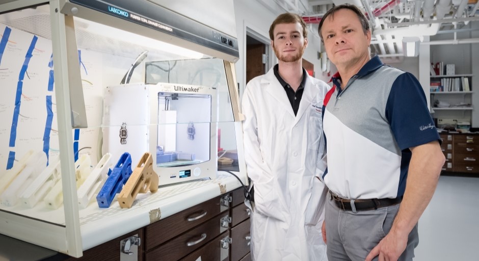 image of Jim Cizdziel in the lab