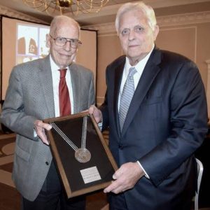 Former Mississippi Governor William Winter with 2017 Honoree Dr. Robert Khayat. Photo courtesy of MAPE