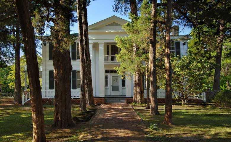 The new Linda Spargo Art and Rowan Oak Fund will contribute financially to academic research within the College of Liberal Arts – such as the work examining the history of author William Faulkner’s former home, known as Rowan Oak – and to the work of the Department of Art and Art History.