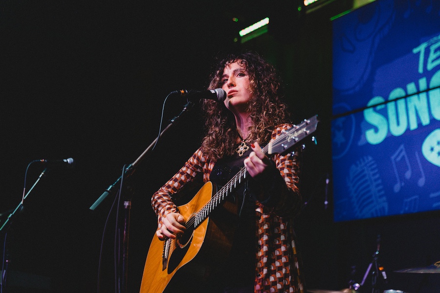 Izzy Arthurs at TN Songwriters Week. Courtesy of Hunter Berry Photography